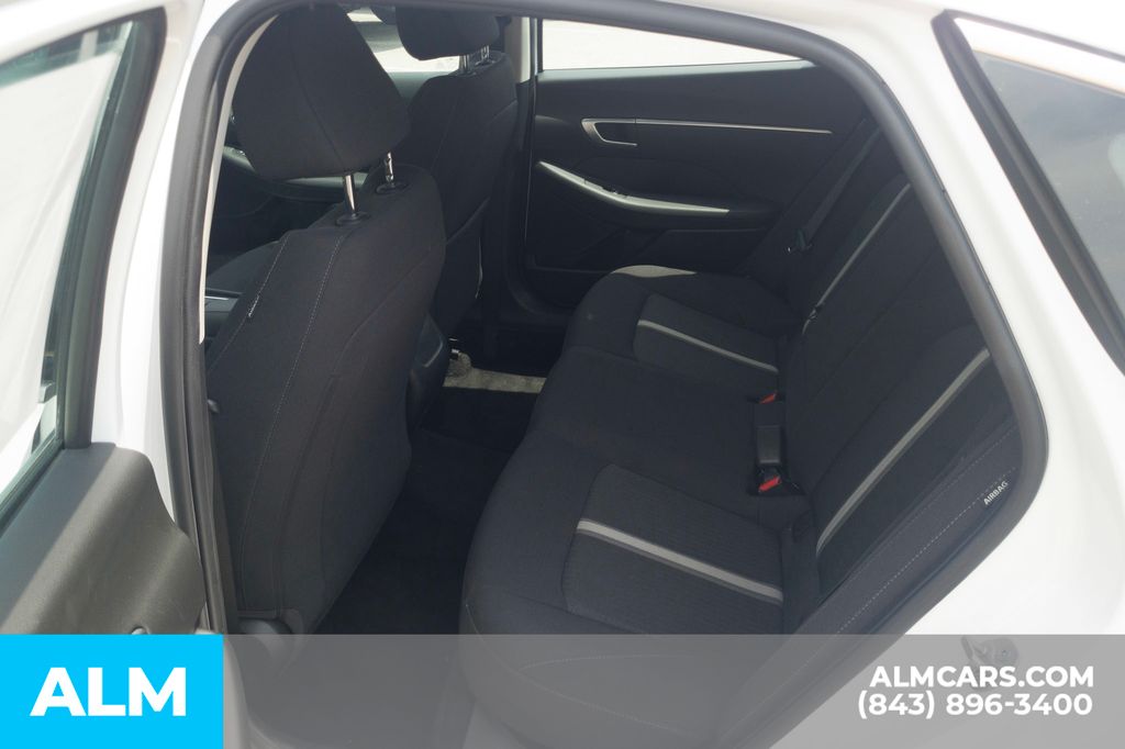 Certified Used 2025 White Hyundai SEL image 17