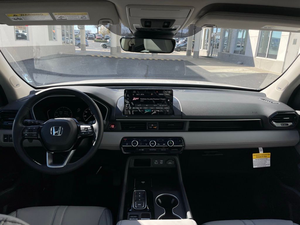 Thumbnail: 2025 Honda Pilot - 10