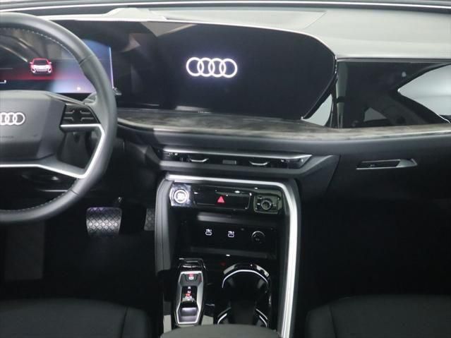 Thumbnail: 2025 Audi Q5 - 15