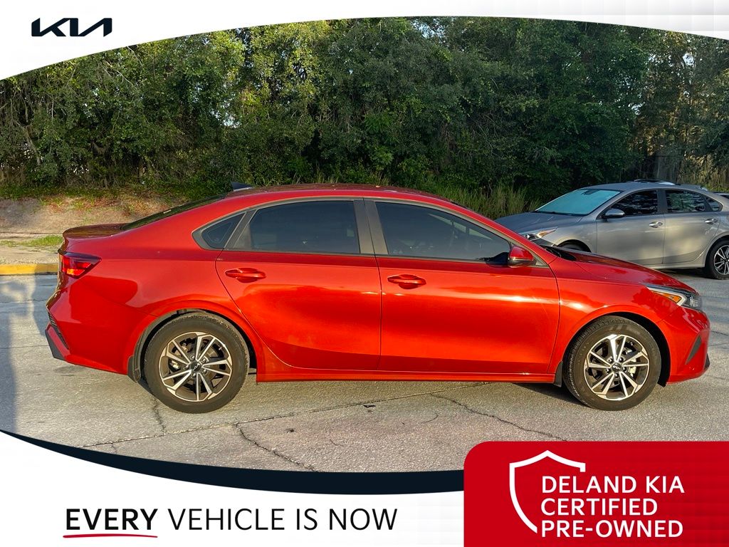 2023 Kia Forte LXS - Photo 6