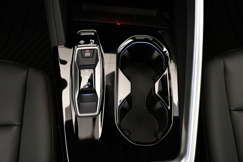 Thumbnail: 2025 Audi Q5 - 29