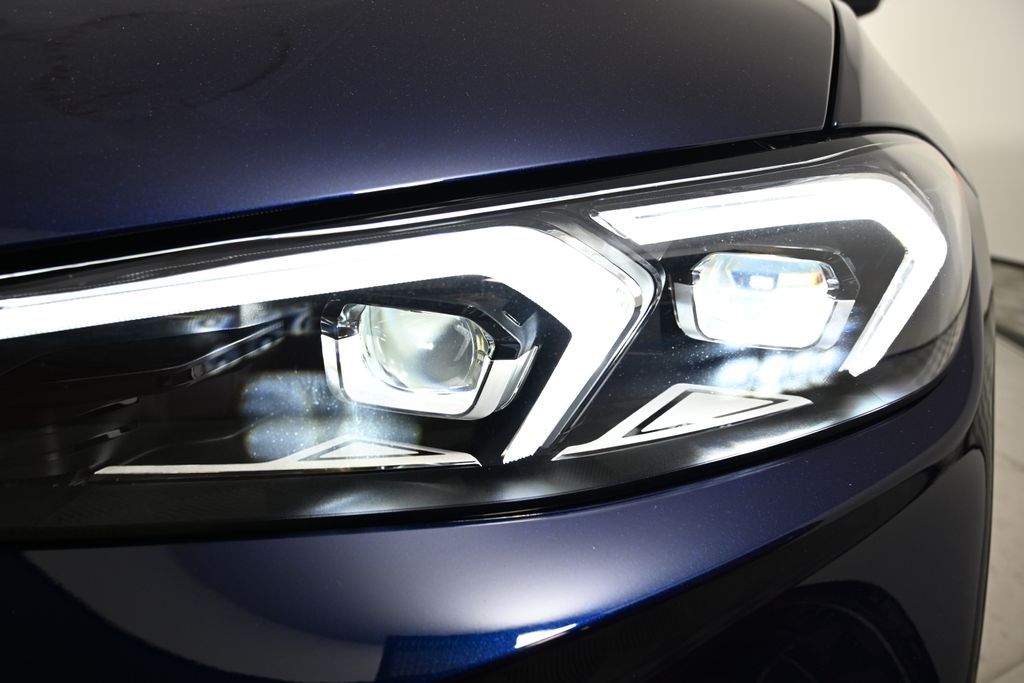 Thumbnail: 2026 BMW 3 Series - 9