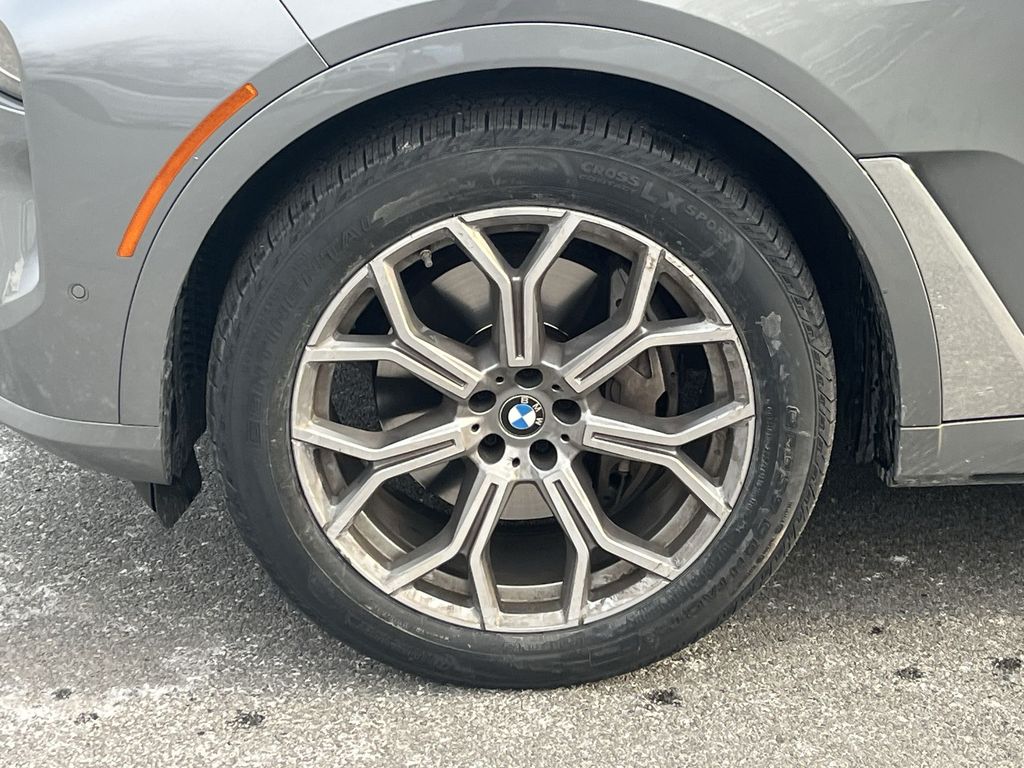 Thumbnail: 2024 BMW X7 - 10