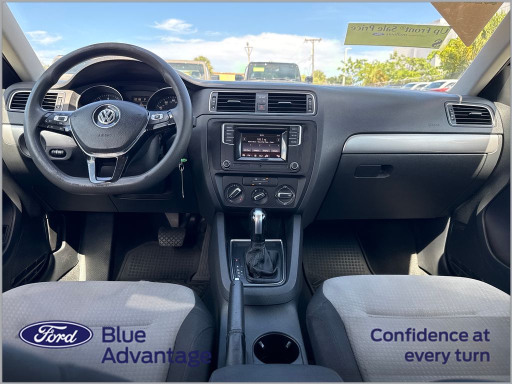 Certified Used 2017 Gray Volkswagen 1.4T S image 4