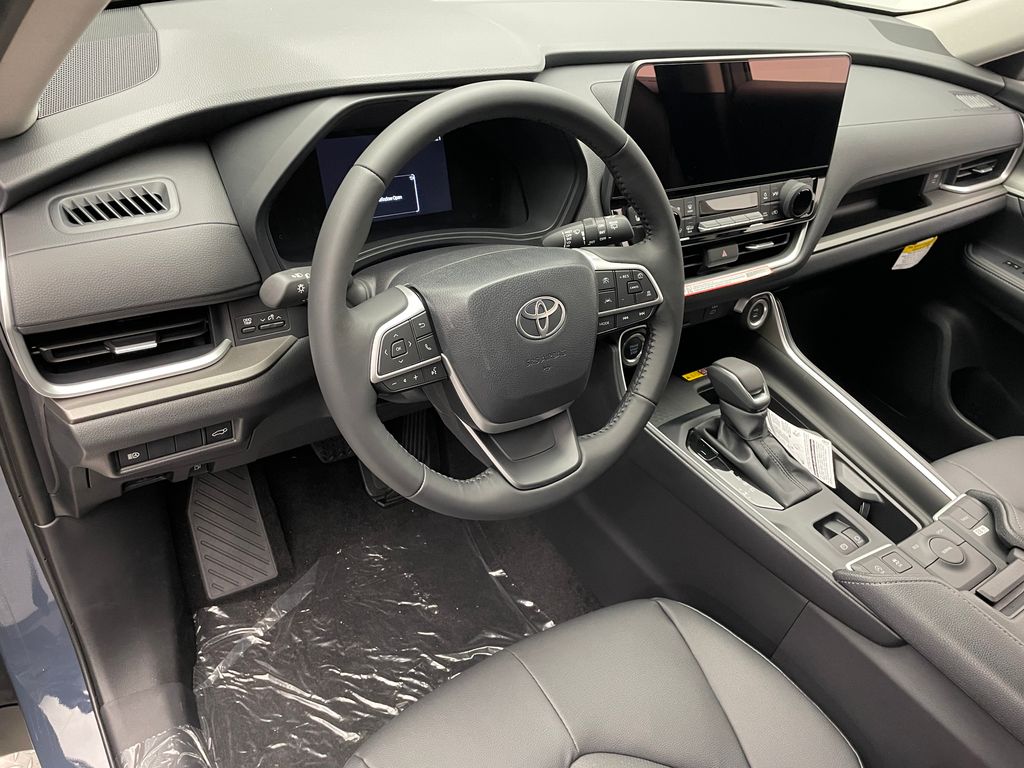 Thumbnail: 2025 Toyota Grand Highlander - 11