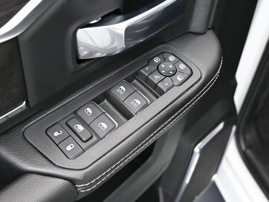 New 2026 Bright White Clearcoat Ram Laramie image 18