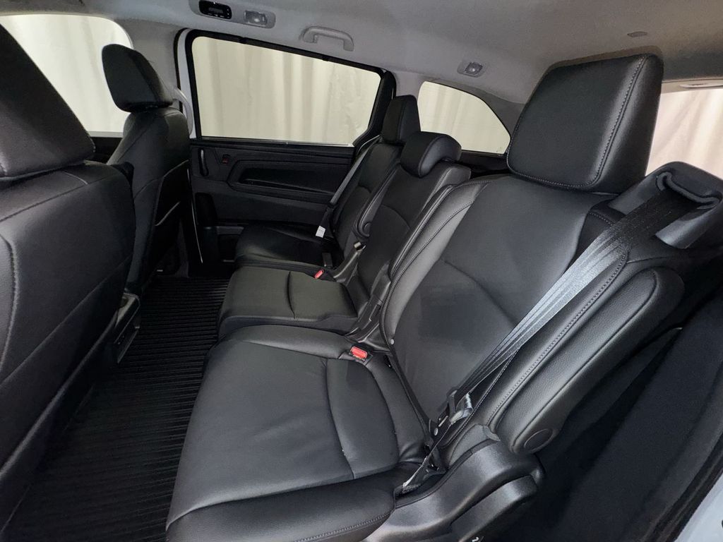 new 2026 Honda Odyssey car, priced at $45,705