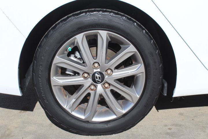 Used Car 2016 Hyundai Elantra  Se For Sale Under $10,000 In Georgetown, Texas