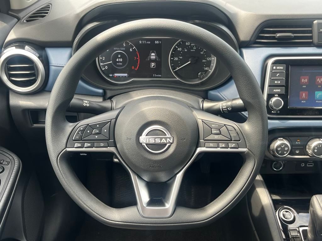 2025 Nissan Versa 1.6 SV photo