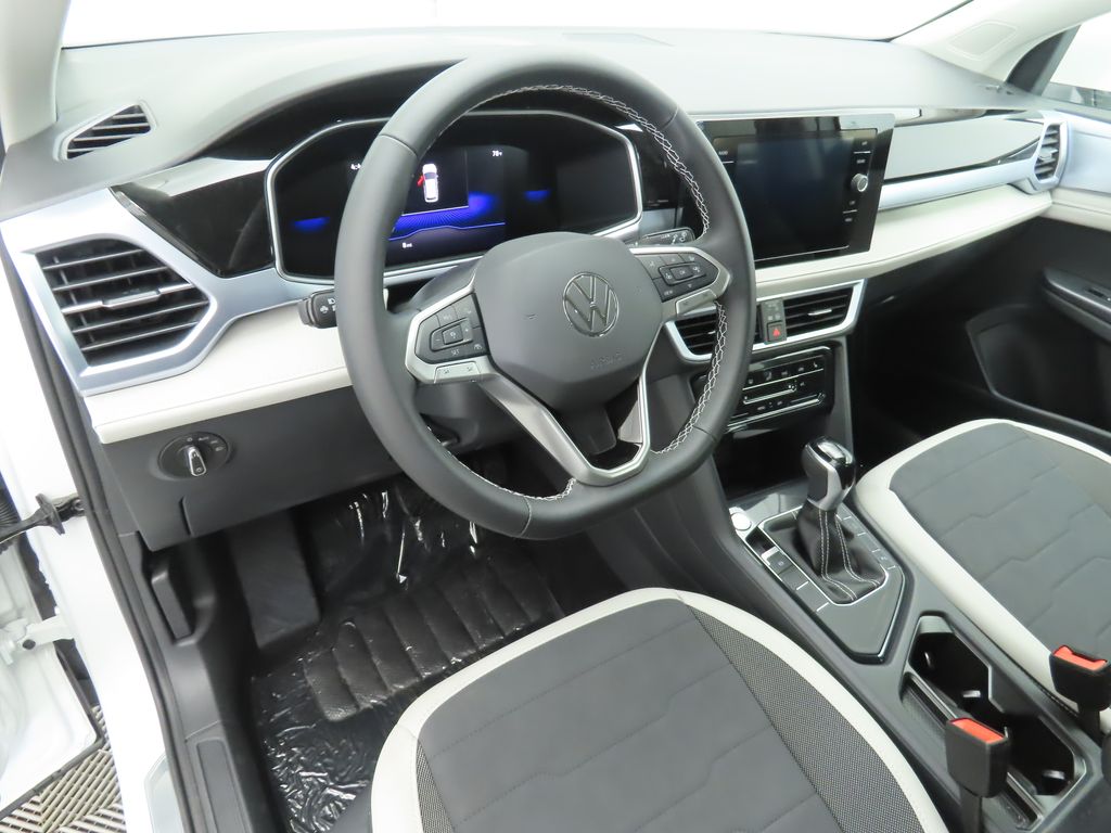 Thumbnail: 2025 Volkswagen Taos - 9