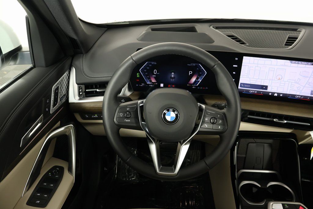 2025 BMW X1 xDrive28i 3