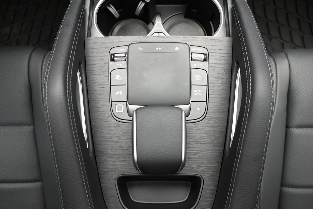 Thumbnail: 2026 Mercedes-Benz GLE - 29