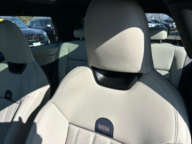 Thumbnail: 2026 MINI Cooper - 13