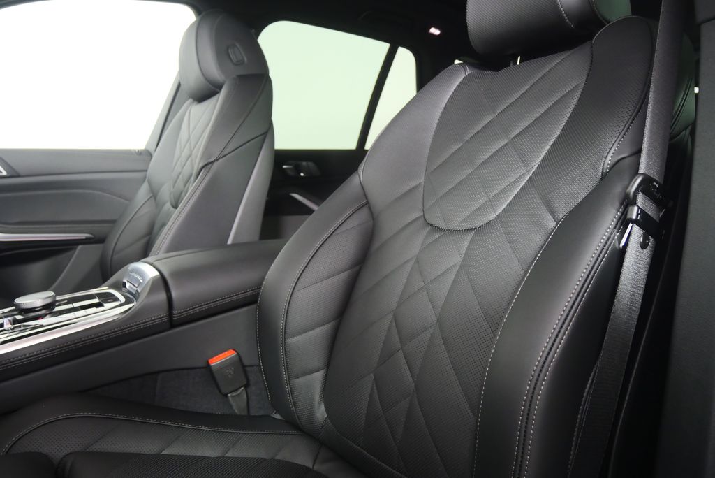 Thumbnail: 2026 BMW X5 - 11