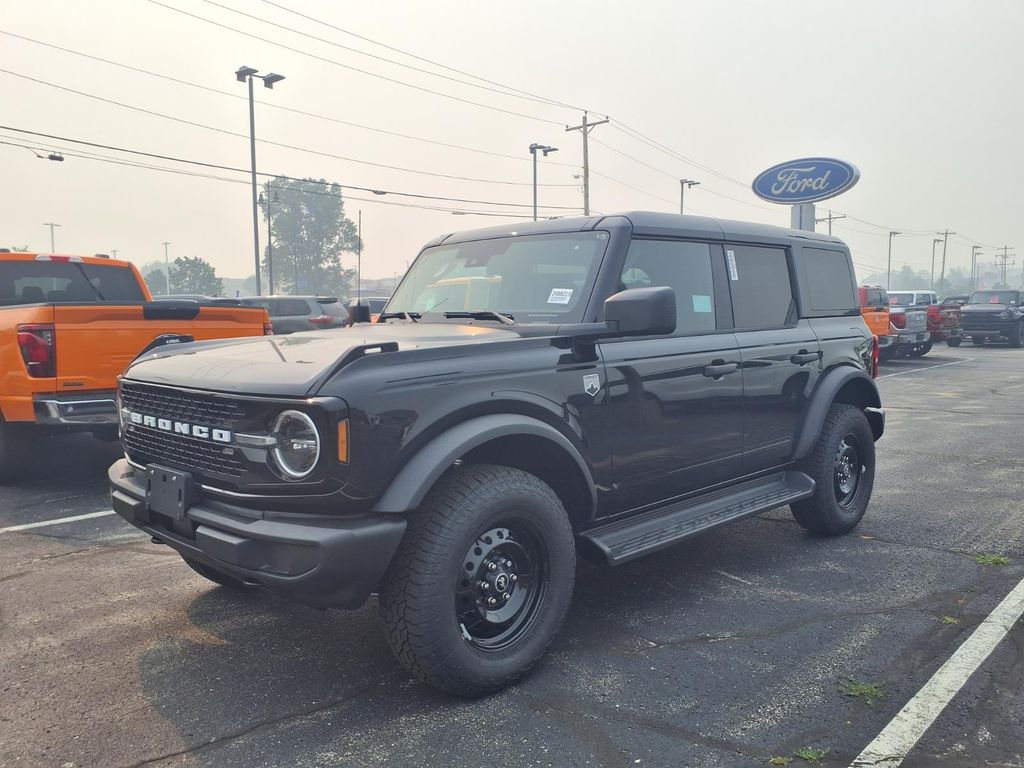 Shadow Black 2026 Ford Bronco SUV / Crossover Four-Wheel Drive Automatic