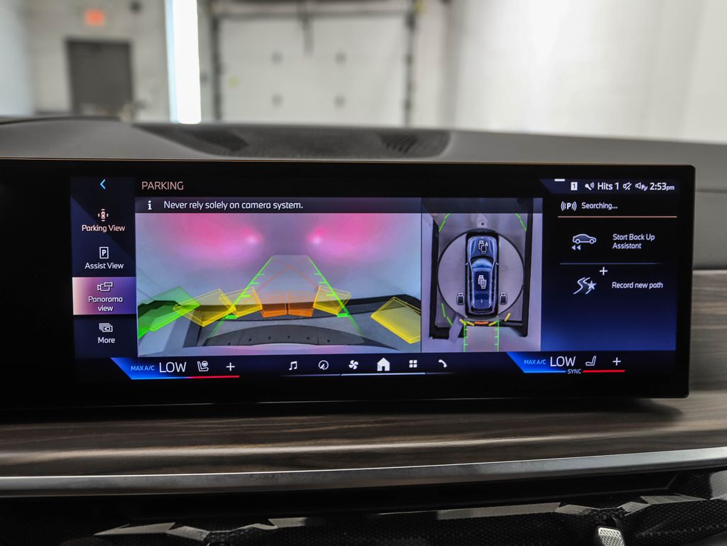 Thumbnail: 2024 BMW X7 - 19