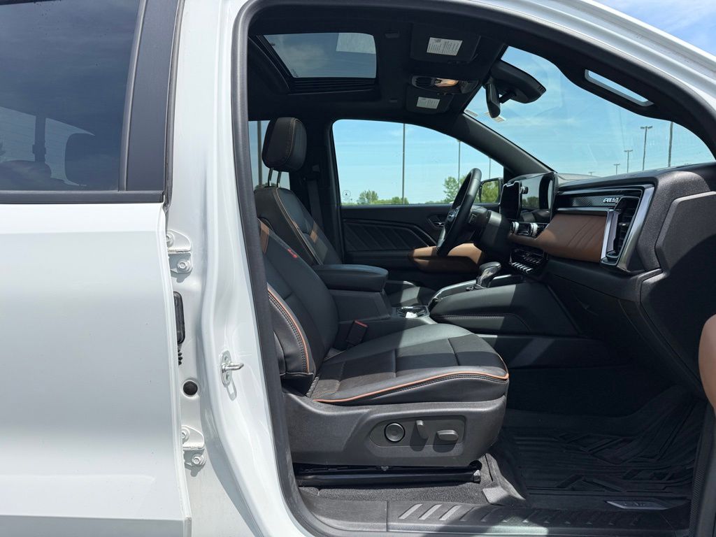 2024 GMC Canyon