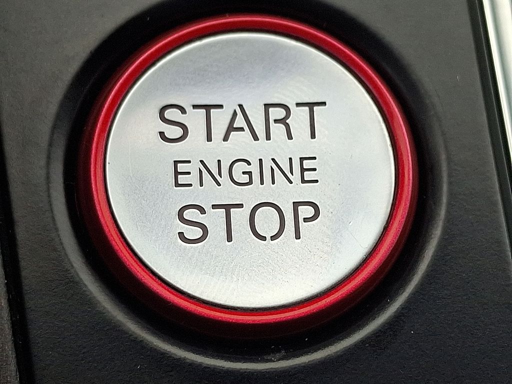 Thumbnail: 2015 Audi S4 - 25