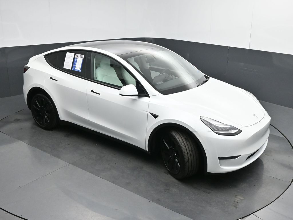 2022 Tesla Model Y Long Range Dual Motor All-Wheel Drive