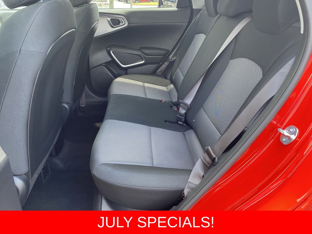 2025 Kia Soul LX - Photo 31