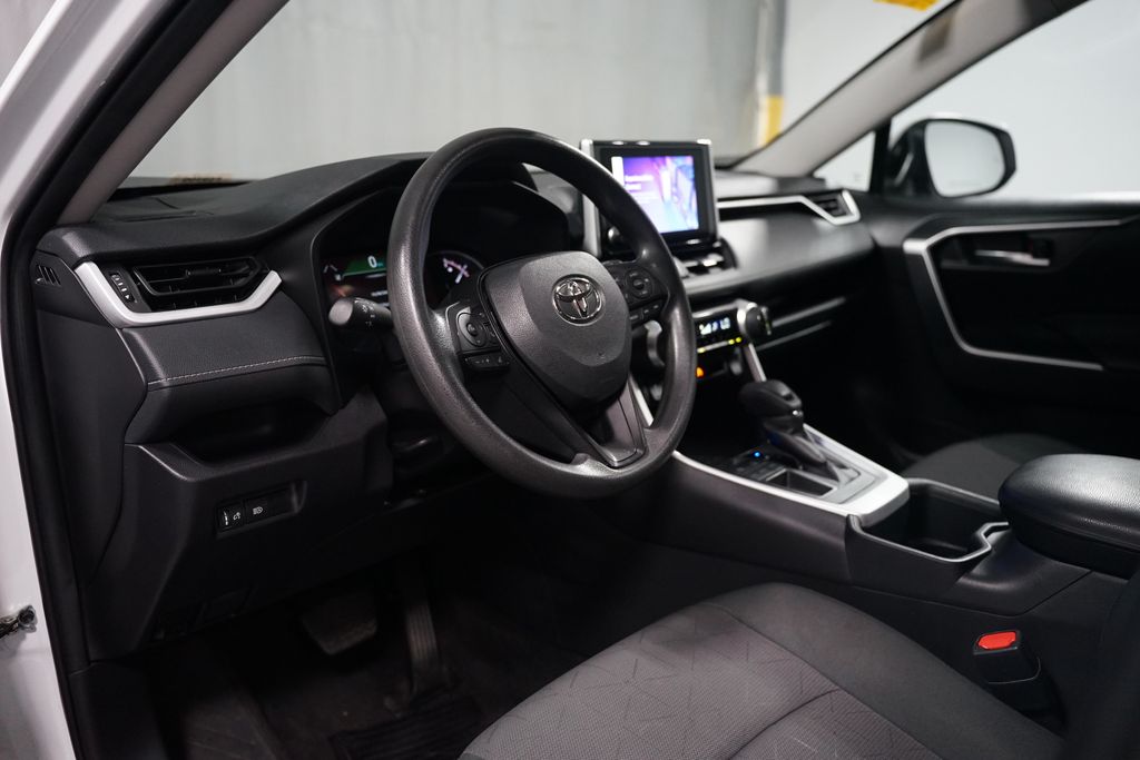 Thumbnail: 2024 Toyota RAV4 - 6
