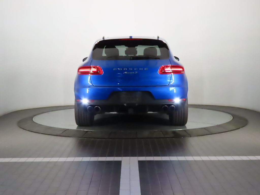 Thumbnail: 2017 Porsche Macan - 6