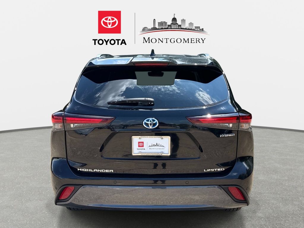 Used 2024 Toyota Highlander Hybrid SUV