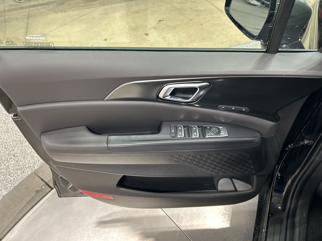 new 2026 Kia Carnival Hybrid car, priced at $1,164,713