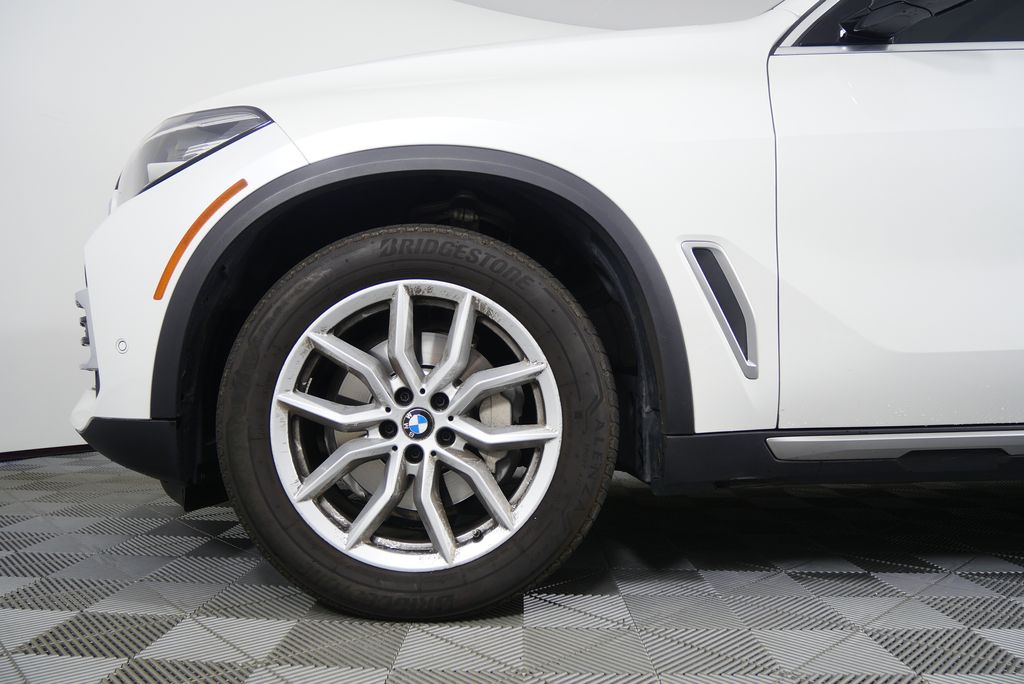 Thumbnail: 2023 BMW X5 - 7