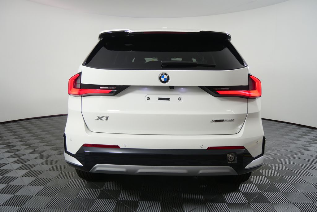 Thumbnail: 2026 BMW X1 - 4