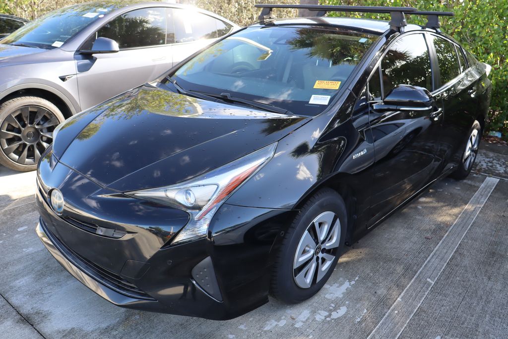 2017 Toyota Prius Four 2