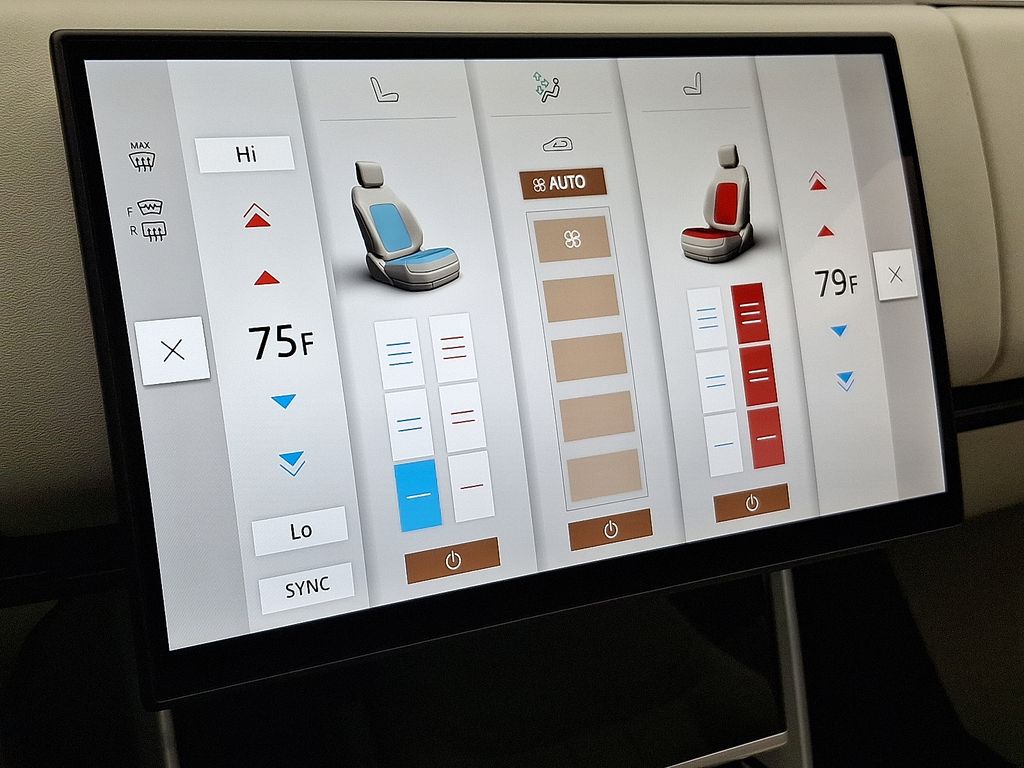 Thumbnail: 2026 Land Rover Range Rover - 13