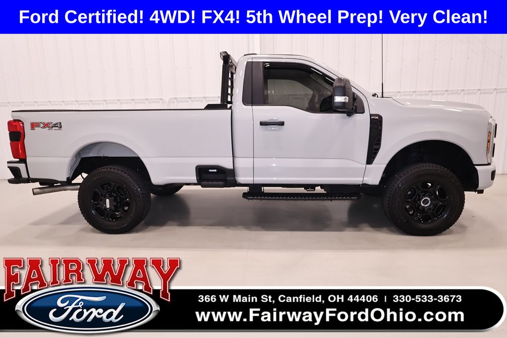 Avalanche 2025 Ford F-350 Super Duty Pickup Truck Four-Wheel Drive Automatic