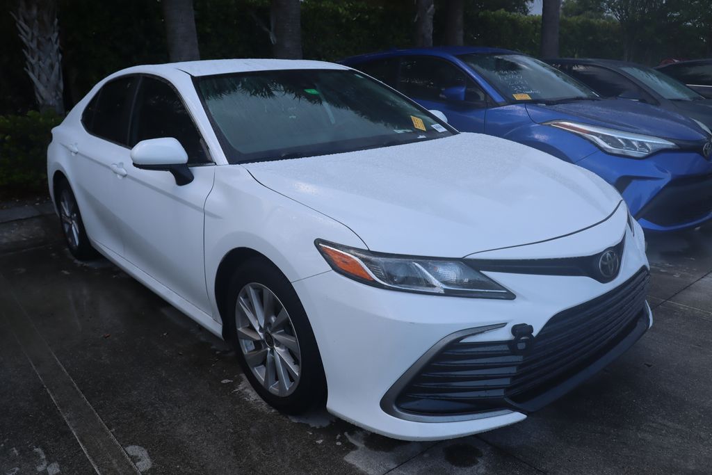 2023 Toyota Camry LE 6