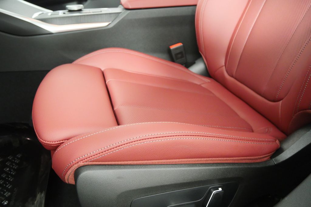 2025 BMW 3 Series 330i 9