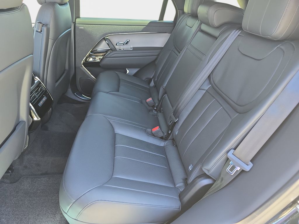 New 2025 Black Land Rover Dynamic SE image 15