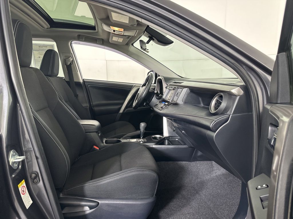 Used 2018 Gray Toyota XLE image 14