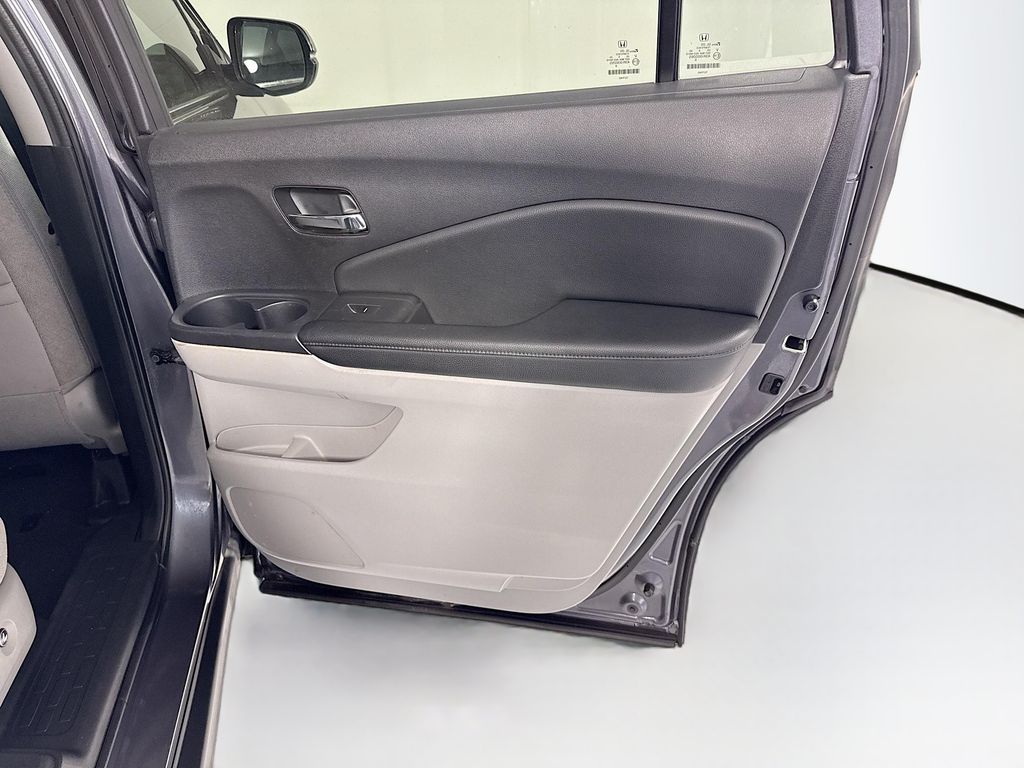 Thumbnail: 2020 Honda Pilot - 28