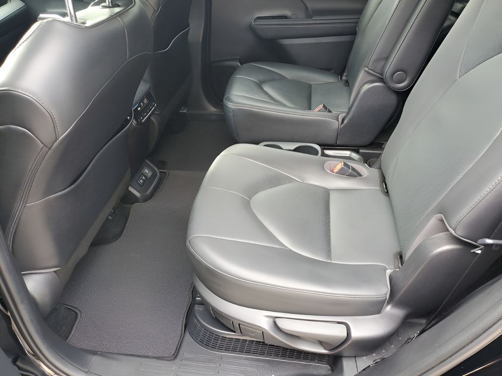 Used Car 2020 Toyota Highlander Hybrid  Limited For Sale Under $25,000 In Austin, Texas