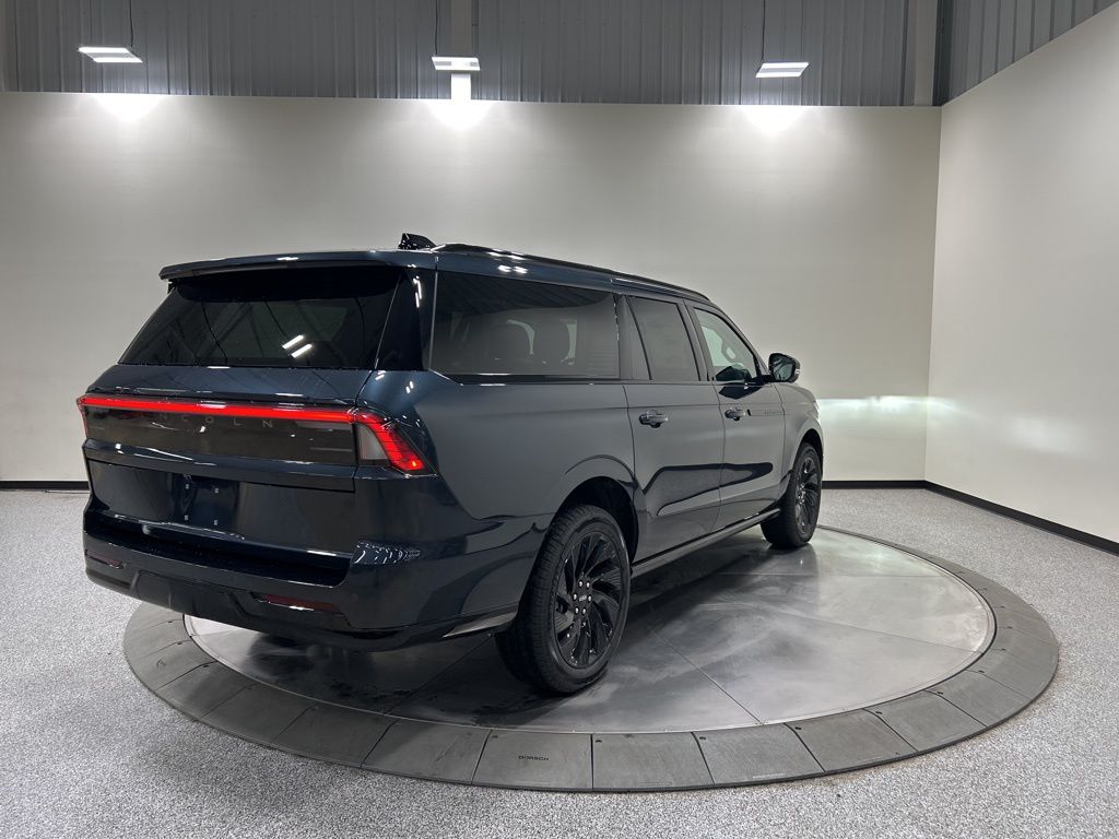 new 2026 Lincoln Navigator L car, priced at $109,365