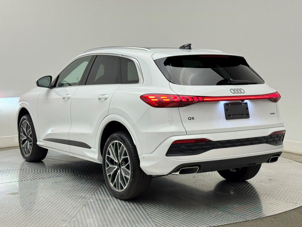 2025 Audi Q5 Premium 9