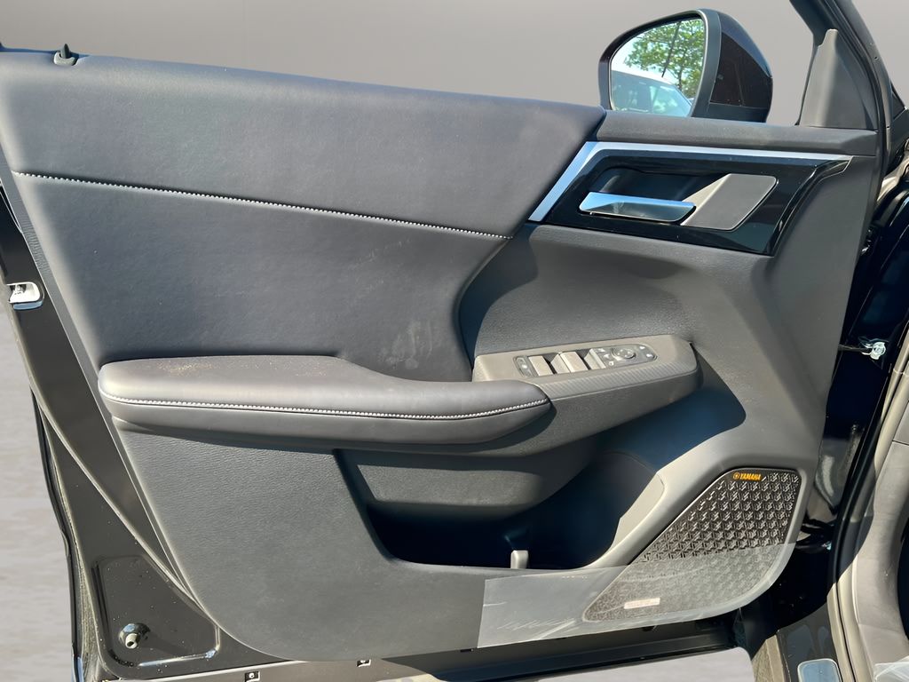 New 2026 Mitsubishi Outlander PHEV SUV