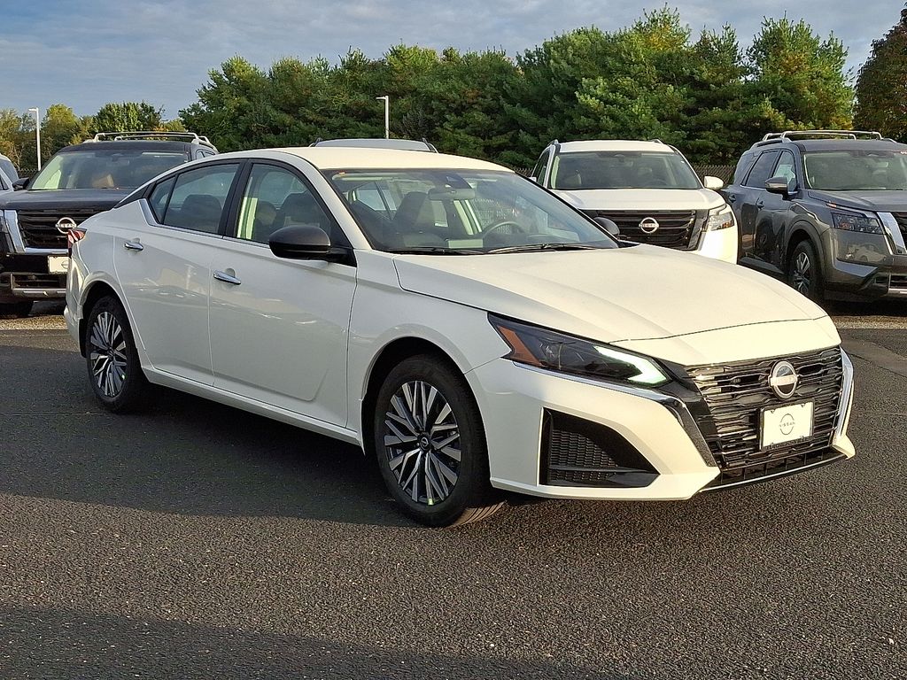 Thumbnail: 2025 Nissan Altima - 2