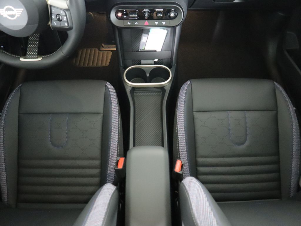 Thumbnail: 2026 MINI Cooper - 17