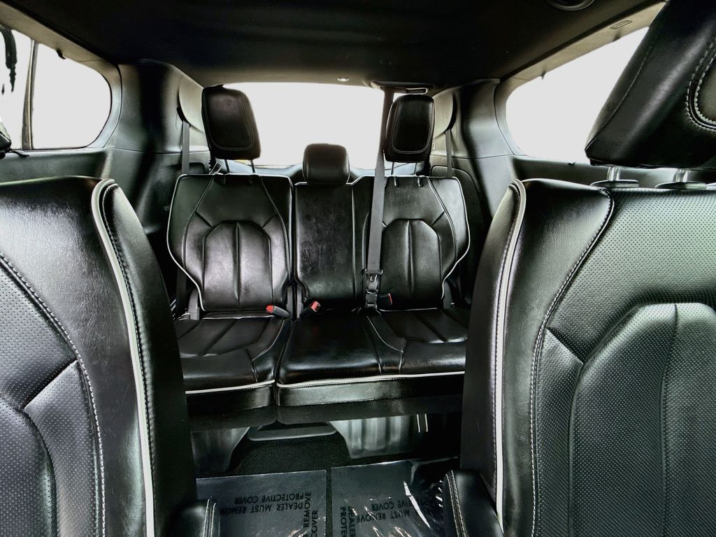 2025 Chrysler Pacifica Limited Black at Toyota of Victoria