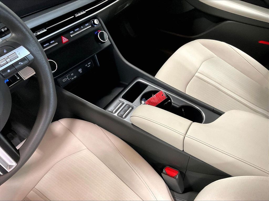 2025 Hyundai Sonata — photo 20