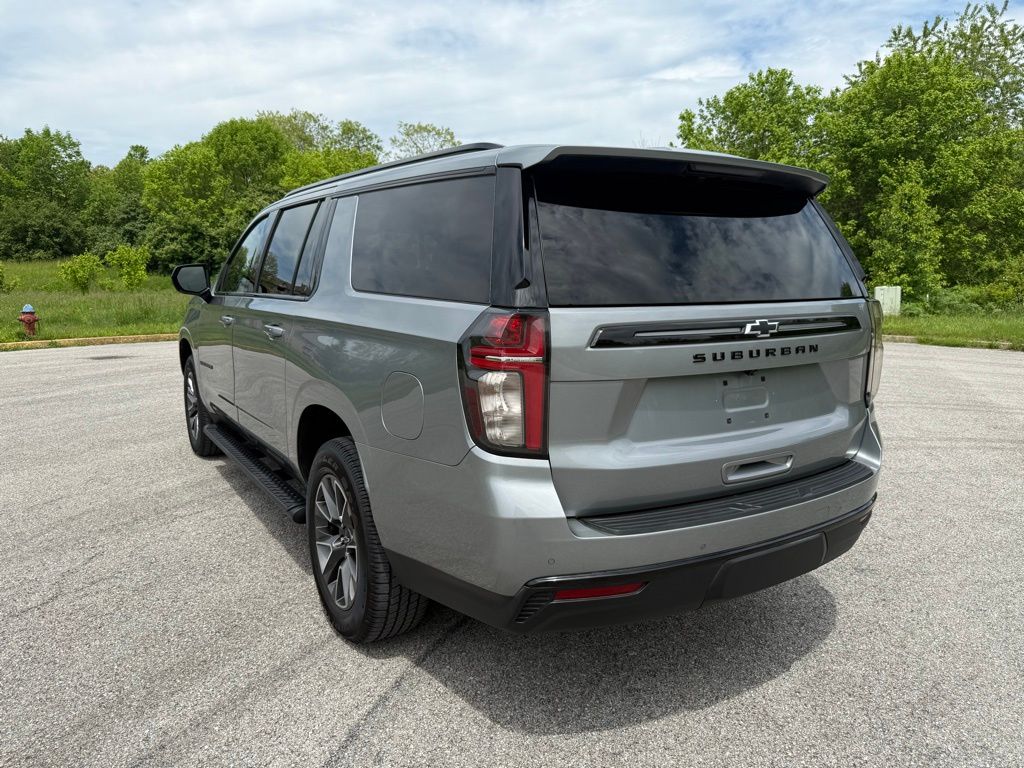 2023 Chevrolet Suburban Z71 - Photo 25