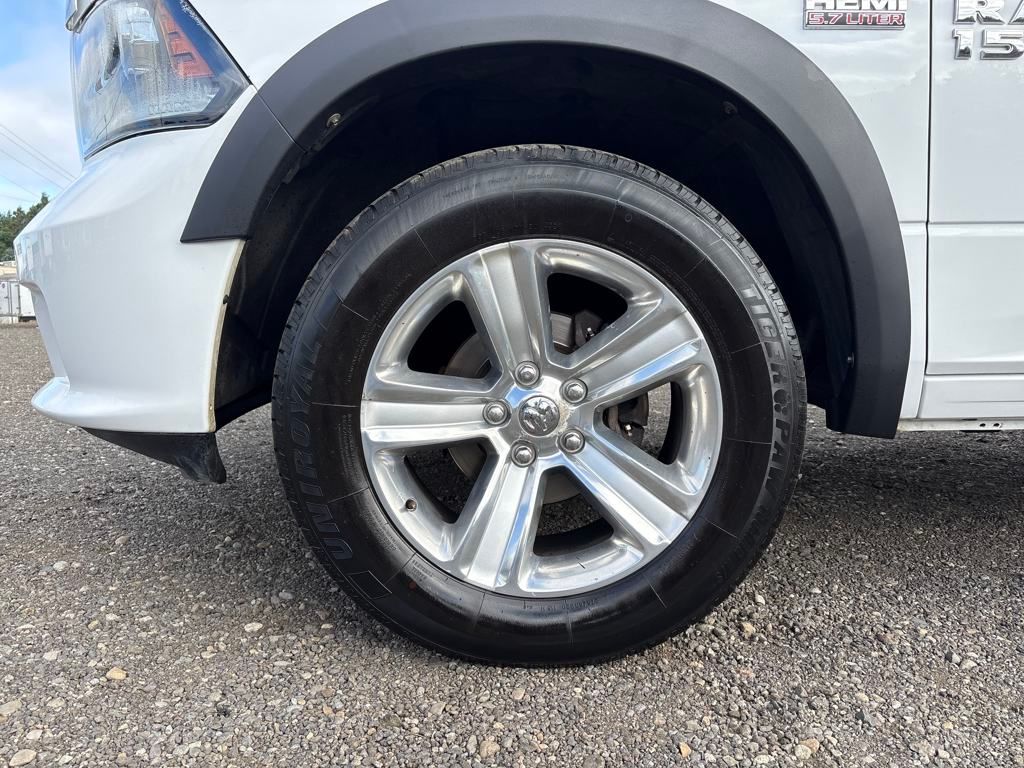 2013 Bright White Clearcoat Ram 1500 Sport 4X4 Truck