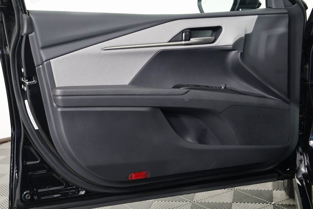 Thumbnail: 2025 Toyota Camry - 12