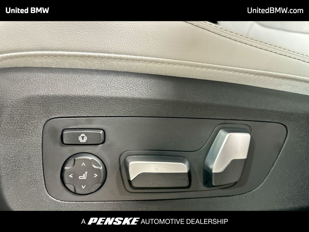 2026 BMW X5 sDrive40i 12